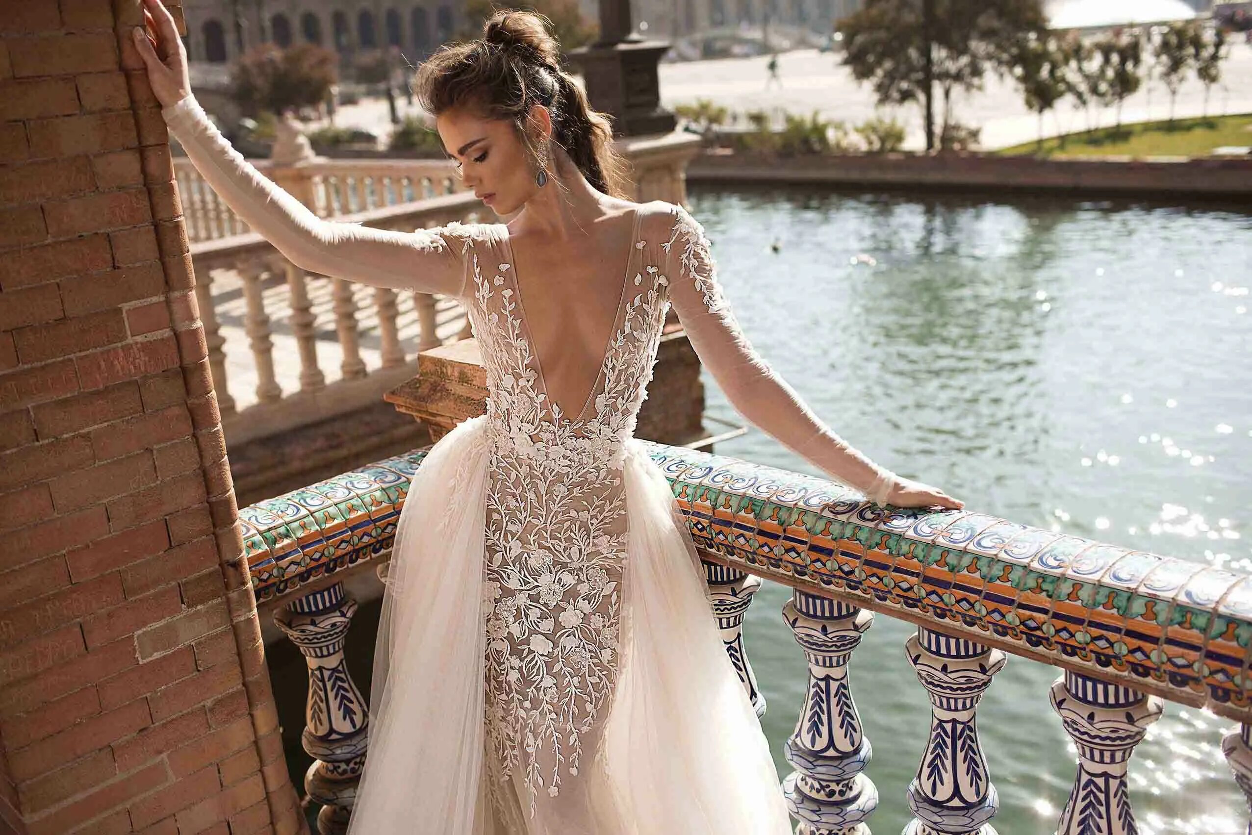 Berta me that she lived. Berta Bridal 2022.