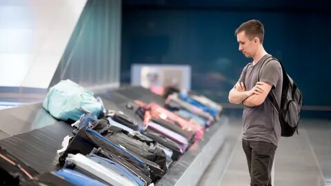 Забрали вещи в аэропорту