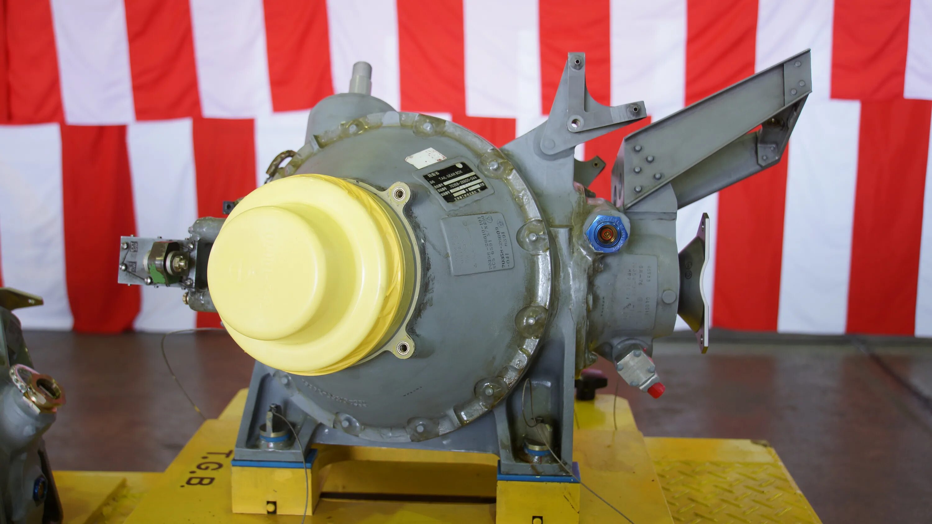 Запчасти для вертолета. Tail gear. Tail gear. Tail gear. Крепление шестерни.