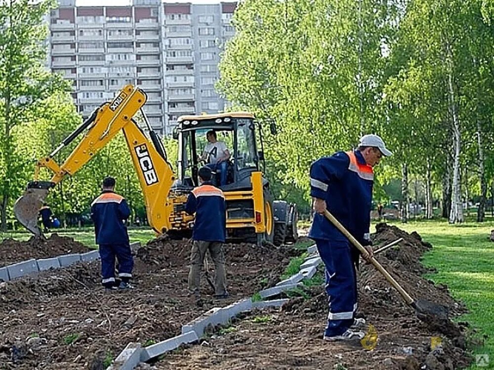 Работа рабочий по благоустройству. Услуги по озеленению и благоустройству территорий. подготовка территории к озеленению. благоустройство территории рабочие. благоустройство строительной площадки.