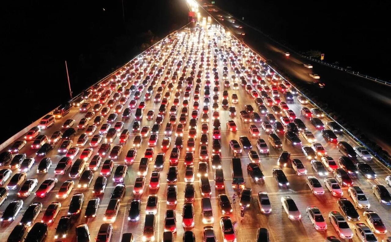 Самая большая автомобильная пробка в мире Китай. Пробки в Пекине. Большая пробка в Китае. 50 Полосное шоссе в Китае. Перед большой дорогой