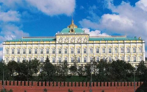 Какие дворцы в кремле