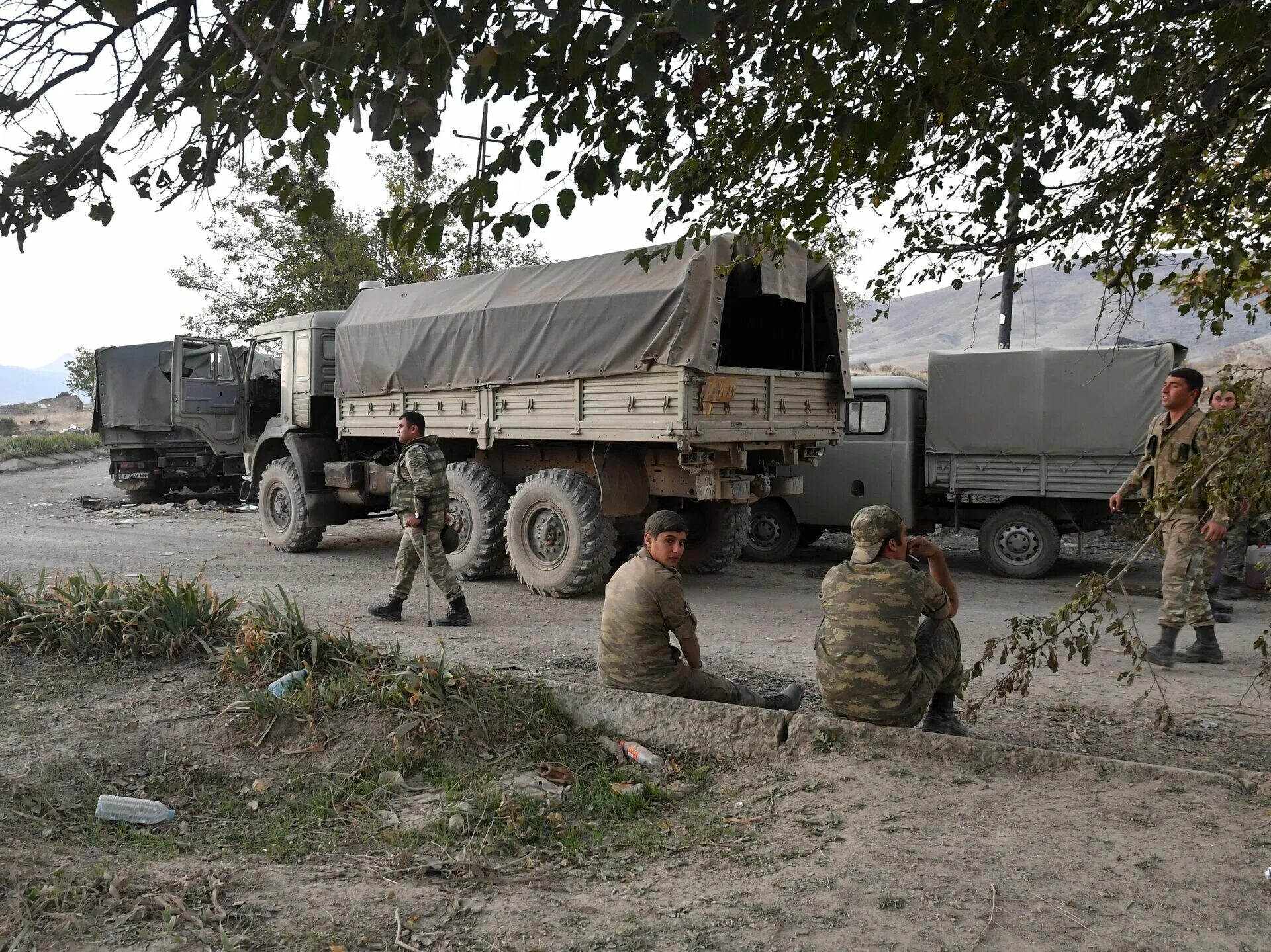 Азербайджан начнет войну. Российские миротворцы в Нагорном Карабахе 2020. РСЗО смерч Карабах. КАМАЗ В Нагорном Карабахе. Солдаты Армении в Нагорном Карабахе.