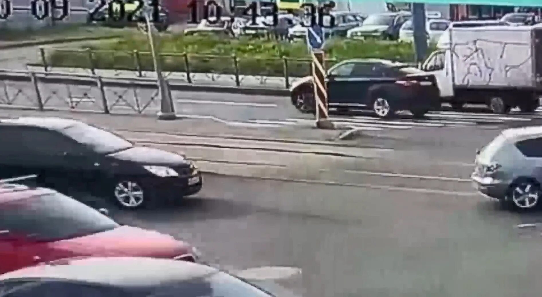 Автомобиль который стрелял по Макеевке. Красноярск человек стрелял по машинам. Полиция задержала водителя на Тельмана со стрельбой.