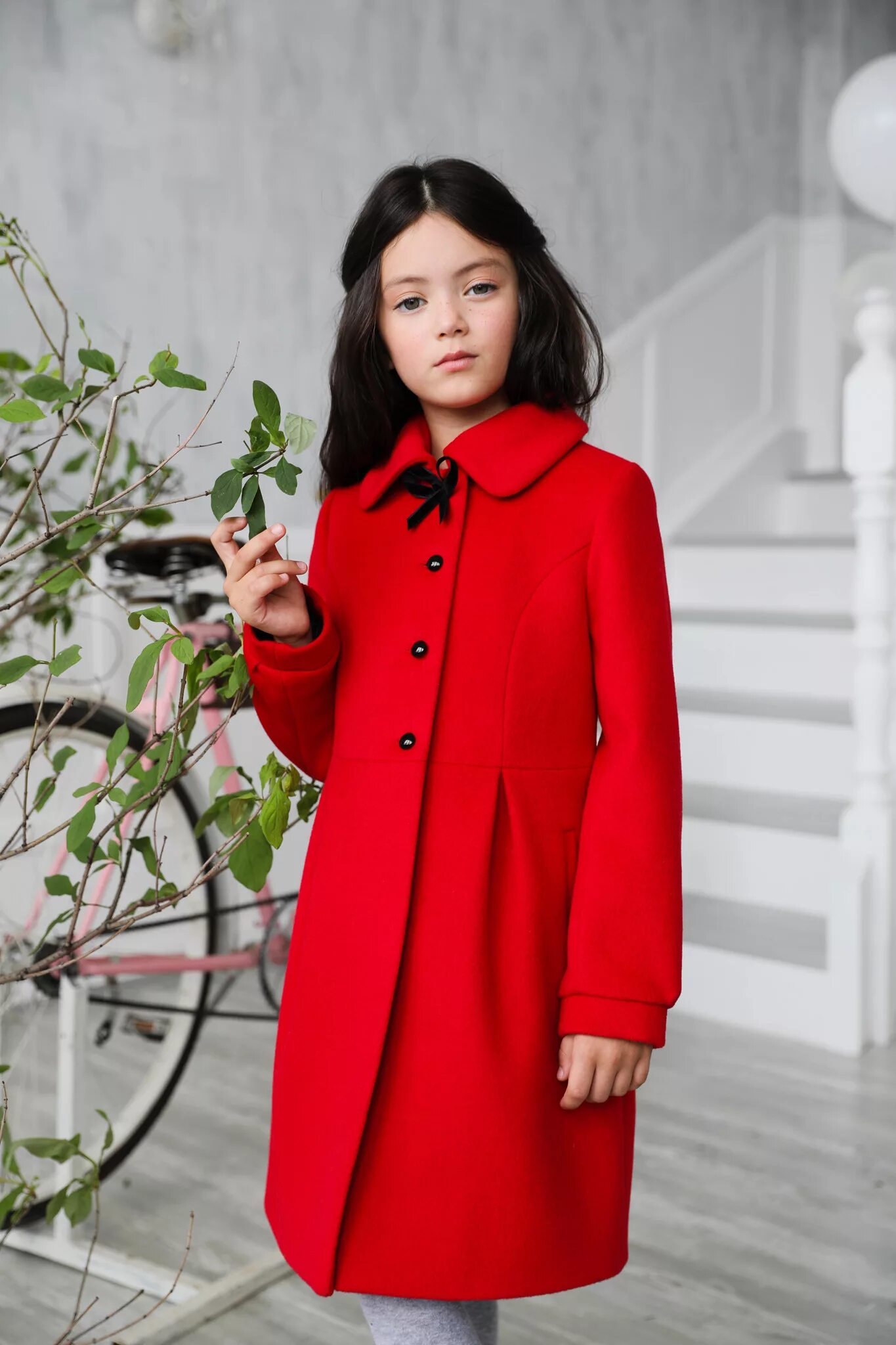 пальто для мамы и дочки одинаковые. мама и дочка в пальто. зимнее пальто для пожилых женщин. сколько лет маме пальто. мама и дочка в пальто.