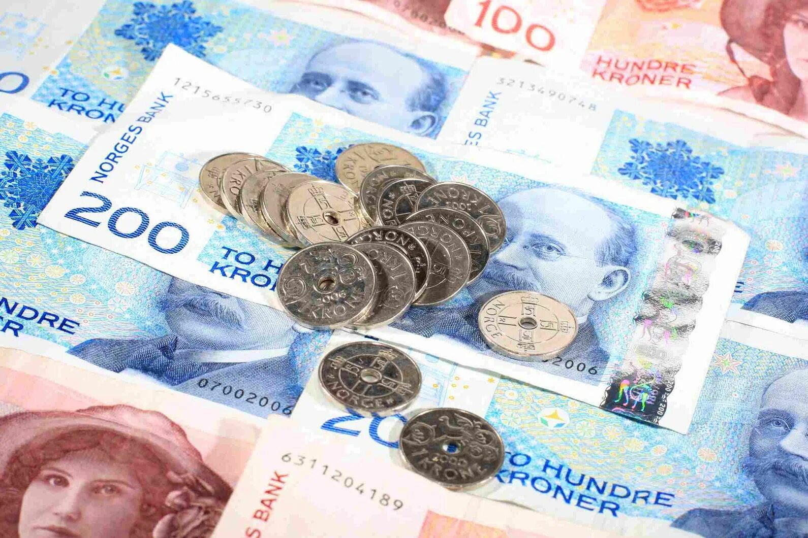 Шведская денежная единица. Норвежская крона. Норвежская крона банкноты и монеты. Национальная валюта Норвегии. Денежная единица Норвегии.