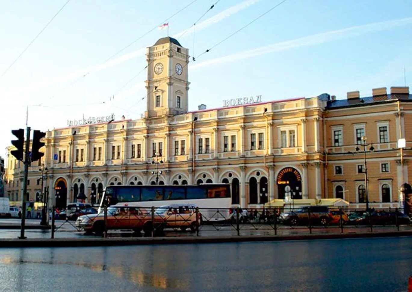 Московский вокзал спб где. Московский вокзал Санкт-Петербург. Московский вокзал Санкт-Петербург Архитектор. Московский вокзал Питер.