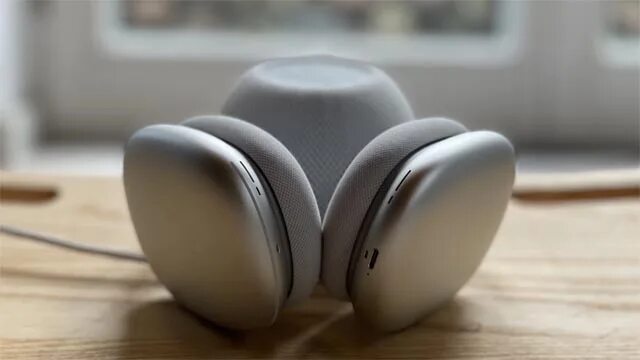 Airpods max 2 дата. Аирподс 2. airpods pro 2 поколения. airpods max 2. airpods max.