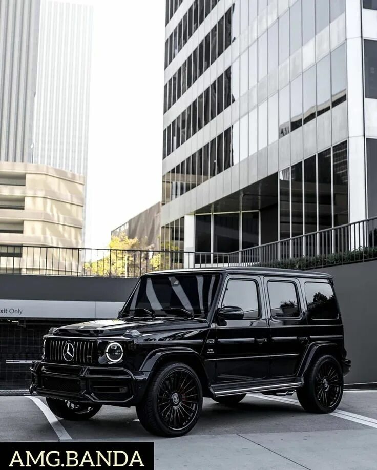 Черный гелик 2024. Черный гелик 2024. Amg g mercedes g63. Mercedes g63 amg черный тонированный. Гелик брабус матовый черный.