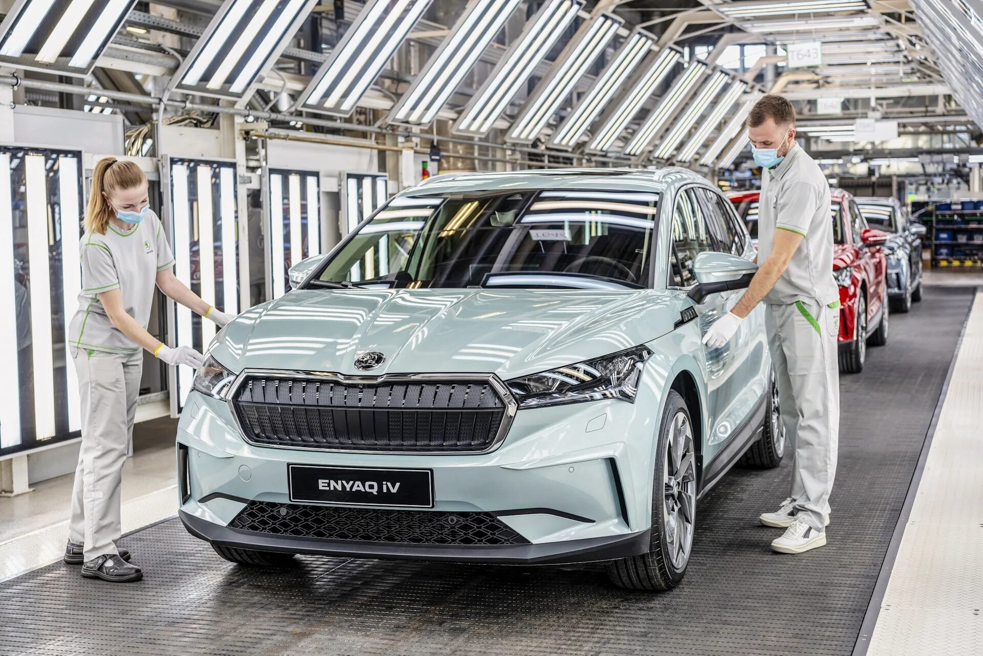 Кто выпускает автомобиль. Skoda ENYAQ 2021. Skoda ENYAQ IV. Завод Шкода в Чехии.