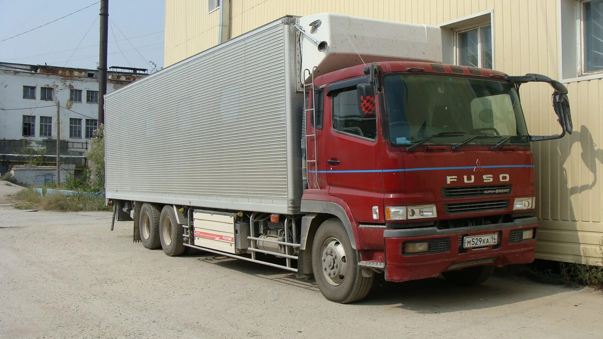 Митсубиси 5 тонн. Fuso Mitsubishi 5т. Исузу 10 тонник. Fuso (Mitsubishi) рефрижератор 10 тонн. Фусо 10 тонник.