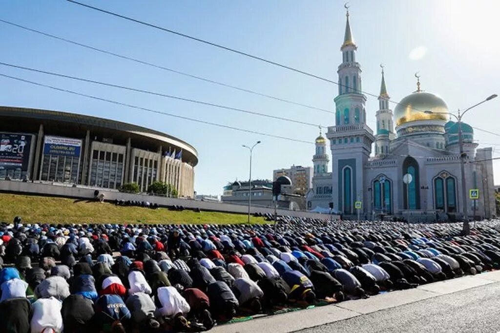 Московская Соборная мечеть. Ураза байрам в Москве. С Рамаданом мечеть Москва.