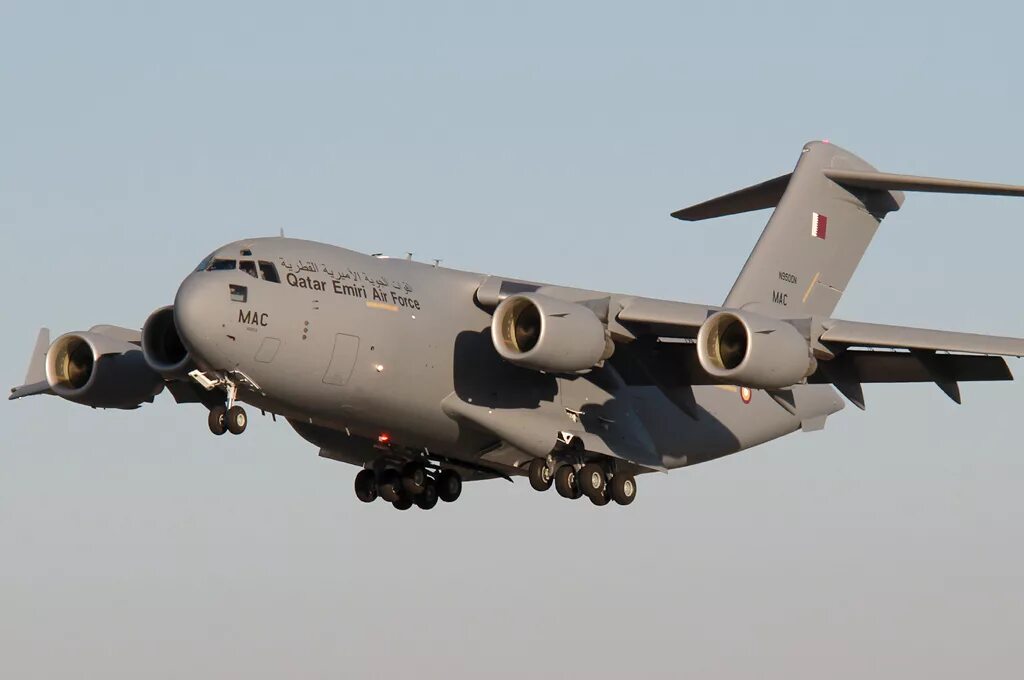 Boeing c 17 globemaster. Самолет Boeing c-17а Globemaster III. Боинг с-17 Глоубмастер. Boeing c-17 Globemaster III военно-транспортные самолёты. C-17 Globemaster III ВВС США.