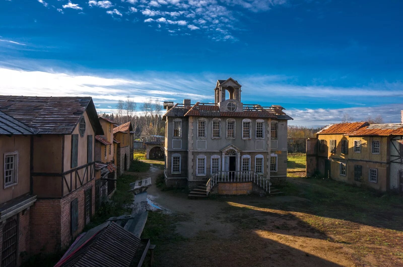 Киногород мцыри. Усадьба Середниково и Киногород Piligrim Porto. Фирсановка усадьба Середниково Киногород. Киногород Piligrim Porto в Середниково. Солнечногорск Киногород Пилигрим.