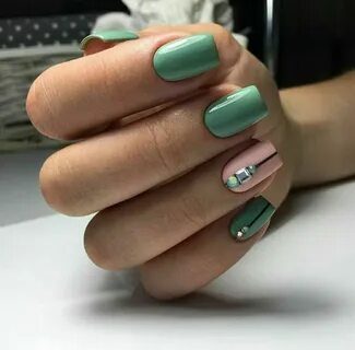 Маникюр квадратные зеленый