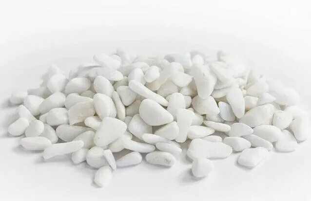 Галтовать мрамор. Галька галтованная белая 20-30. Серый галтованный камень крошка. Галтованная мраморная крошка 20-40. Галька белая галтованная 10-20 мм.