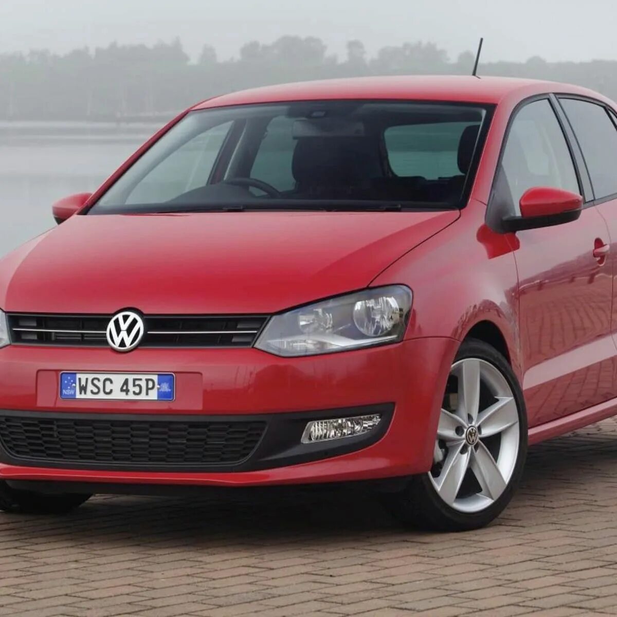 Купить поло 1.4. Фольксваген Polo. Фольксваген поло 2012. VW Polo 5. Поло VW 2012.