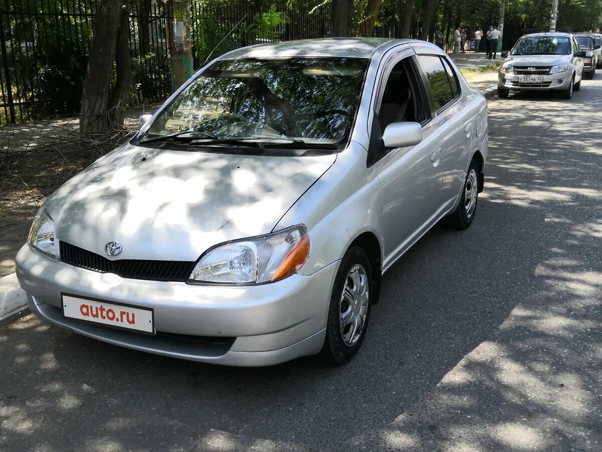 Платц 2000 года. Toyota Platz 1999. Toyota Platz 2000. Toyota Platz 2000 машина. Тойота Платц 2000 года.