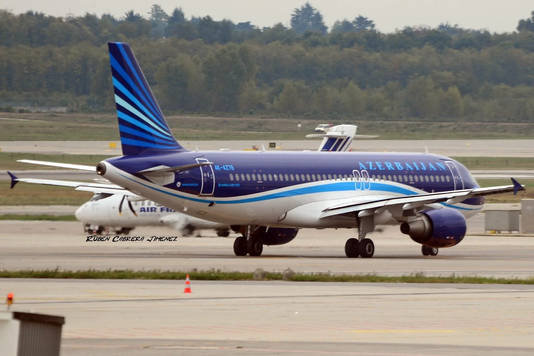 Азербайджанские авиалинии (AZAL). B757 AZAL. Авиакомпания Азербайджан Хава Йоллары. Боинг 757-200 Azerbaijan.