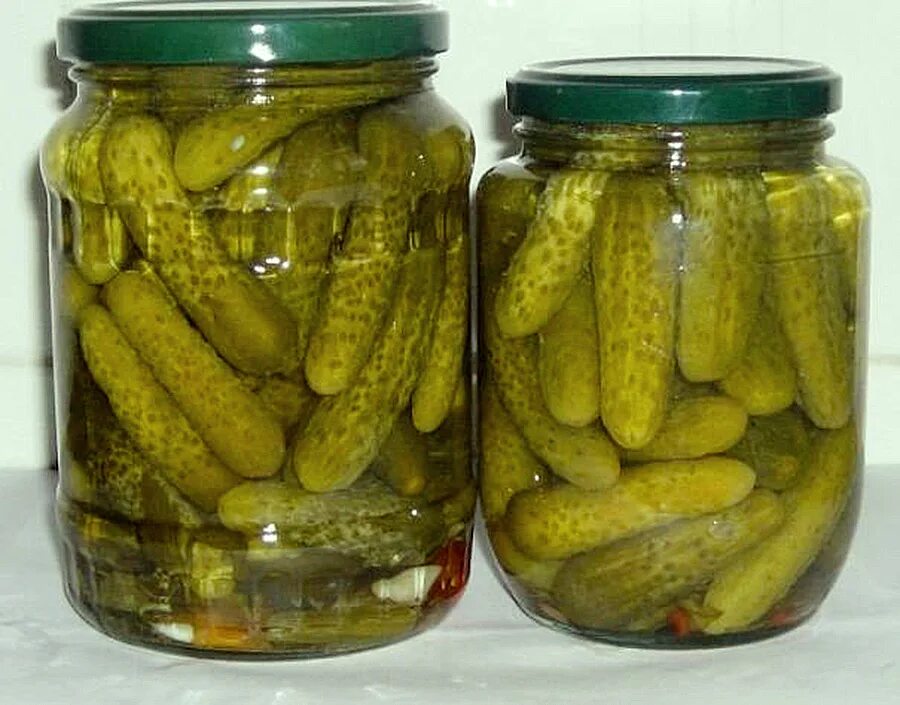Вкусные огурцы на зиму. Огурцы как в магазине рецепт. Рецепт маринования огурцов. Огурцы корнишоны на зиму. Корнишоны пикули.