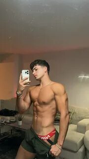 loganblake's tweet photo. feelin cute rn ;) t.co6CVY4xS6R4 