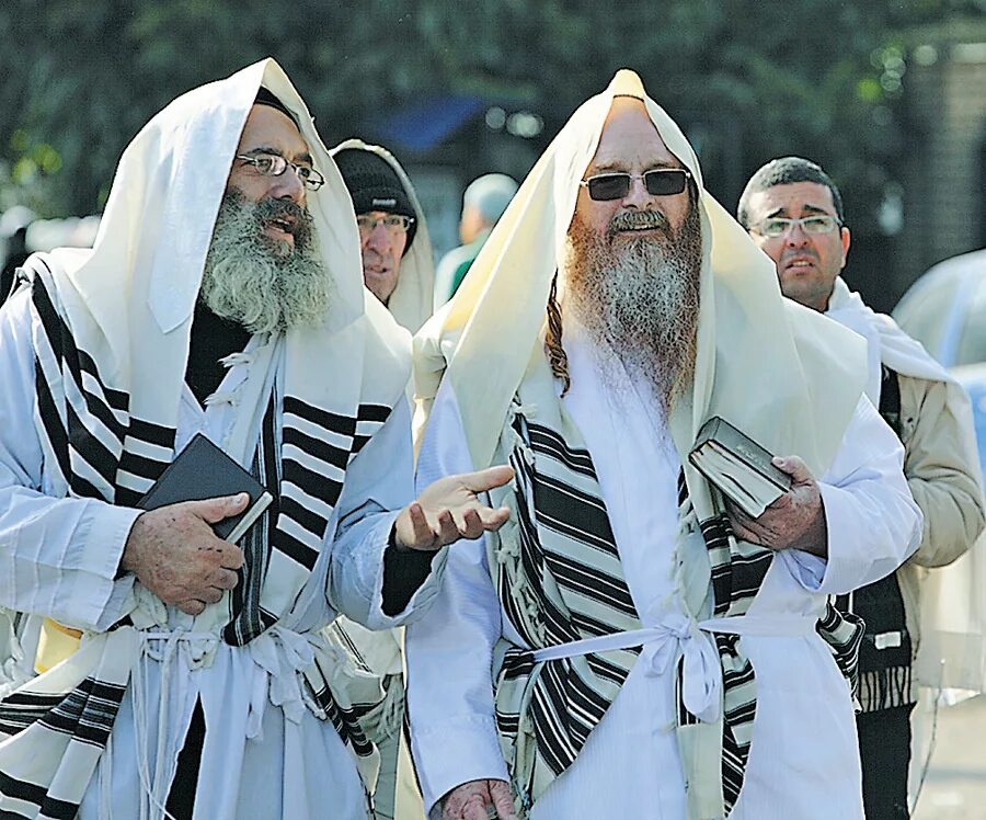 феор. духовный наставник в иудаизме 6. хранители религии иудаизм. духовный наставник в иудаизме 6. священник и мальчик.