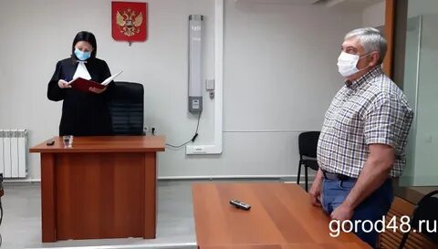 Суды приостановили рассмотрение дел