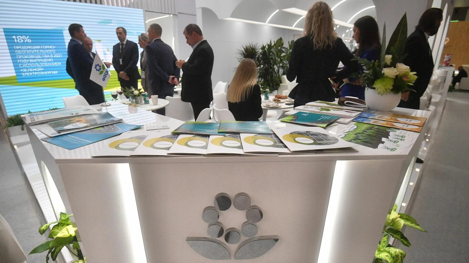 2022. Артистка луганской народной республики. Последний победитель в конкурсе ты супер. Гран при в казани на конкурсе салют талантов 2019 года. Гран при картинка.