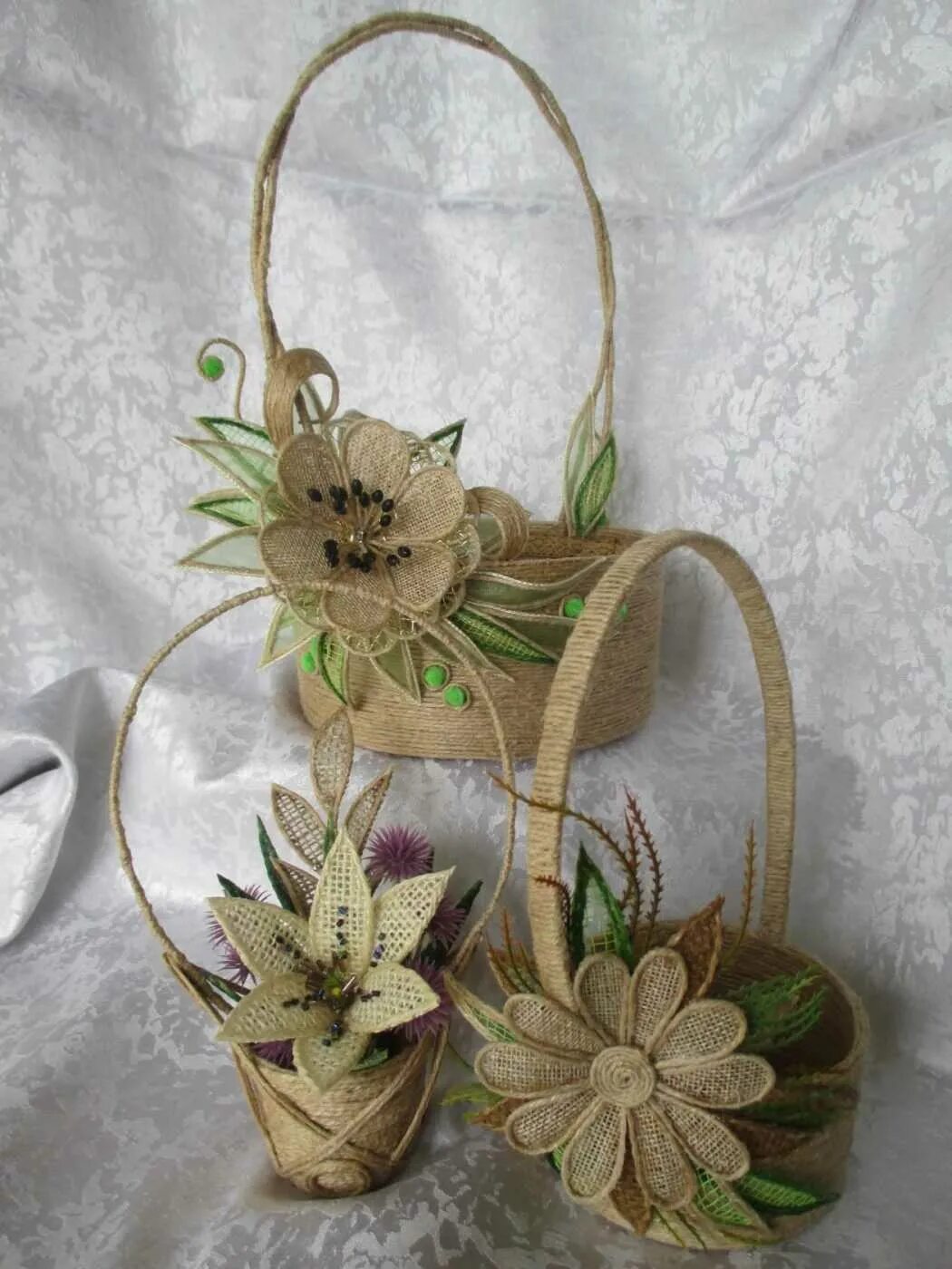 Из мешковины и джута своими руками. Из мешковины и джута своими руками. Цветы из мешковины. Панно на мешковине. Поделки из мешковины.