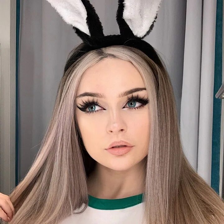 Aka kitkatik. Lola bunny kitkatik. Kitkatik тиктокерша. Aka kitkatik. Aka kitkatik.