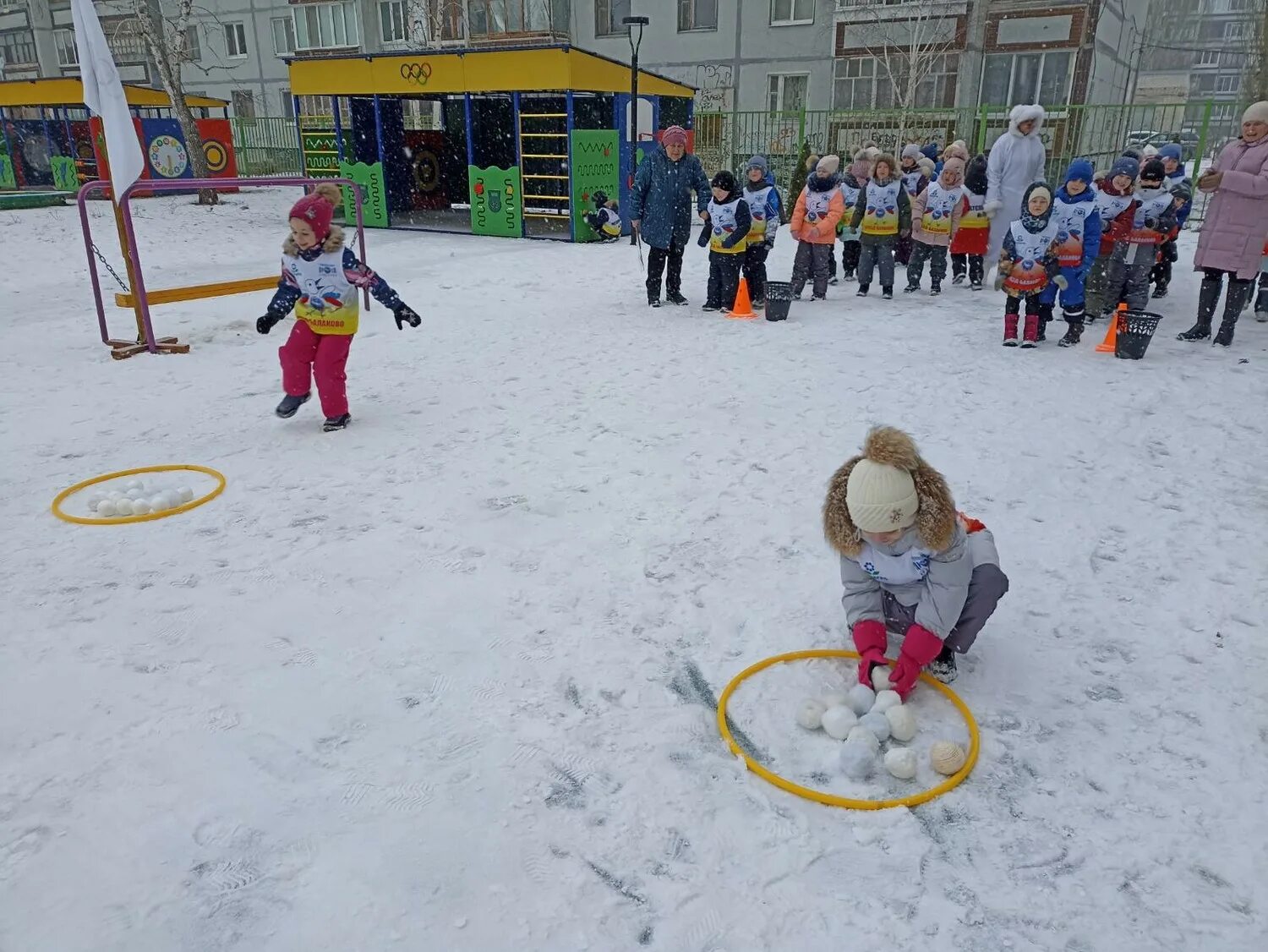 детсад 95 чебоксары. олимпийские игры в детском саду зимой. зимние олимпийские игры в детском саду на улице. малая зимняя олимпиада в детском саду. игрушки для зимних игр на улице для сада.