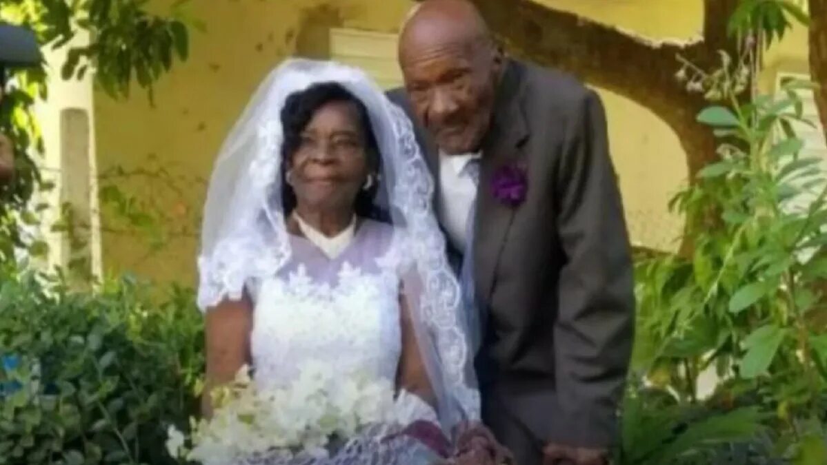 Женщина вышла замуж за. Замуж в 10 лет. Брак с ямайцем. Мама замуж в 73 года?.