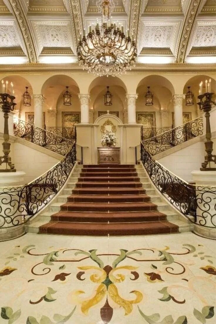 Лестница екатерининского дворца в царском селе. Дворец -интерьер luxury antonovich design. Войти дворец. Бартоломео растрелли зимний дворец. Ливадийский дворец крым 1945.