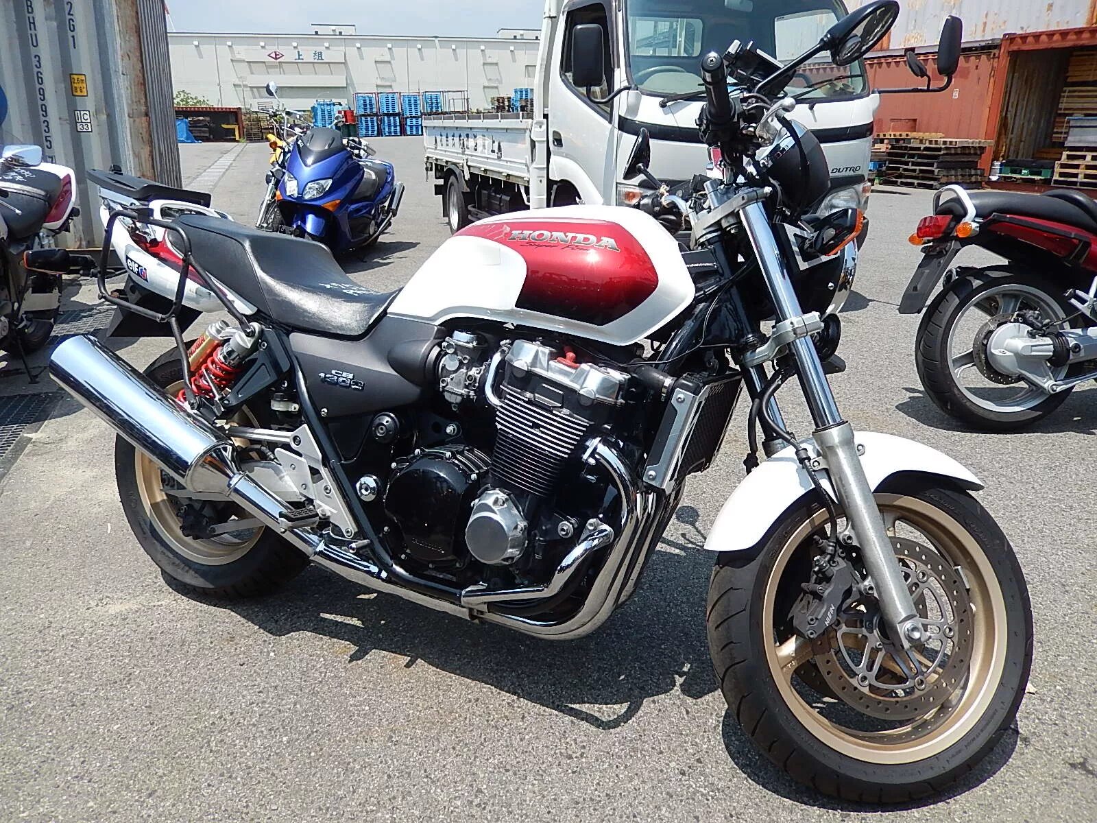 Honda 1300 мотоцикл. Honda CB 1300. Cb1300sf. Honda cb1300 Neo. Хонда сб 1300 СФ 2002.