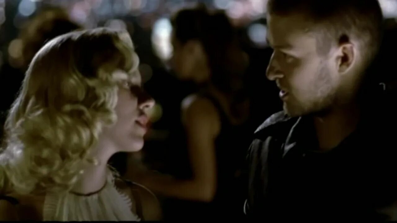 She goes around. She goes around. джастин тимберлейк  йоханссон. Comes around фильм 2007. тимберлейк эраунд.