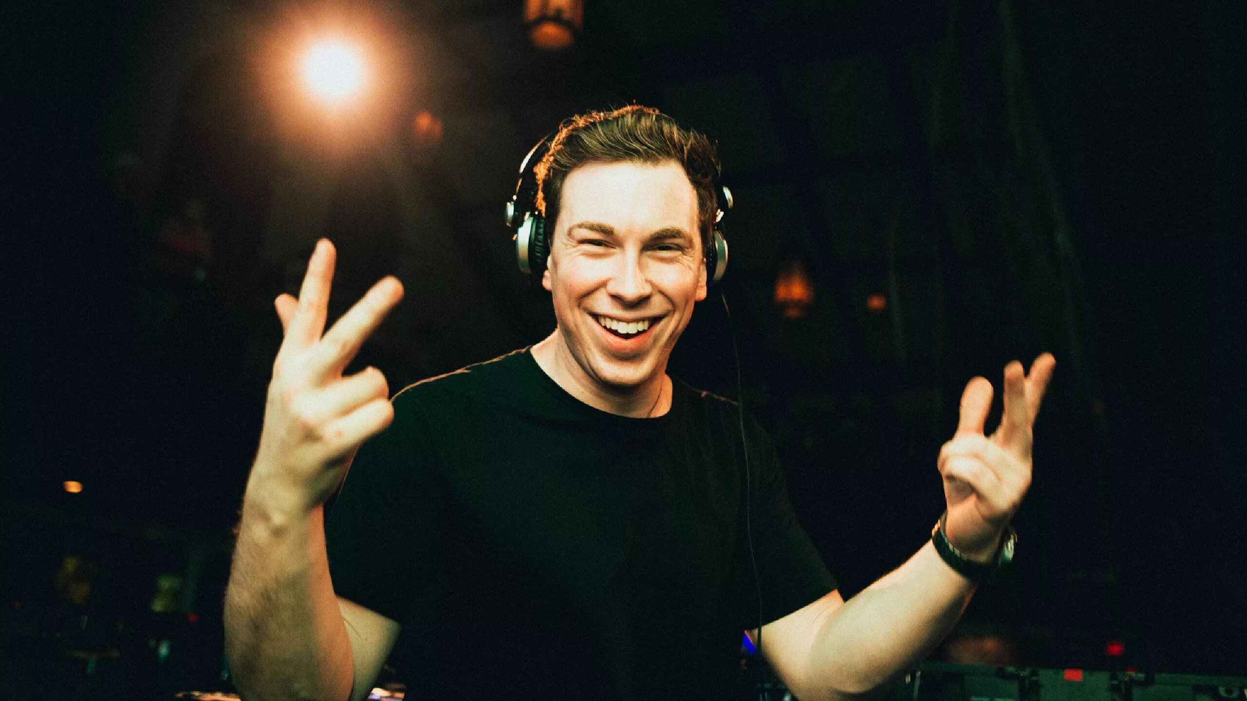 Hardwell 2022. Hardwell 2023. DJ Hardwell 2022. Hardwell 2005. Дж 2006