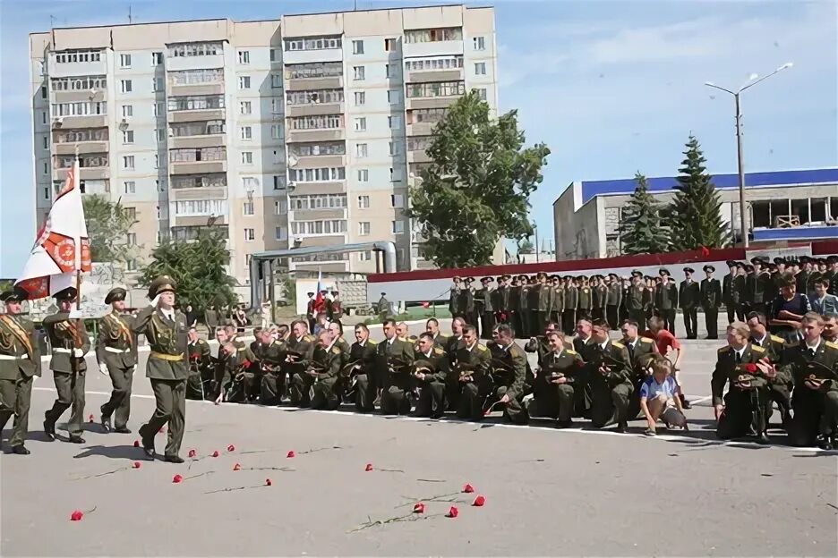 Им б хмельницкого. Парк чкалова екб. Им б хмельницкого. Чну им. Рамповая аллея в екатерининском парке.