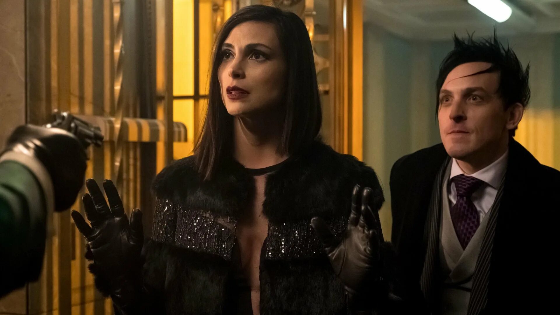 Вторая жизнь злодейки 170. Ли томпкинс готэм 4 сезон. Вторая жизнь злодейки 170. Вторая жизнь злодейки 170. Шерон терлиз злодейка.