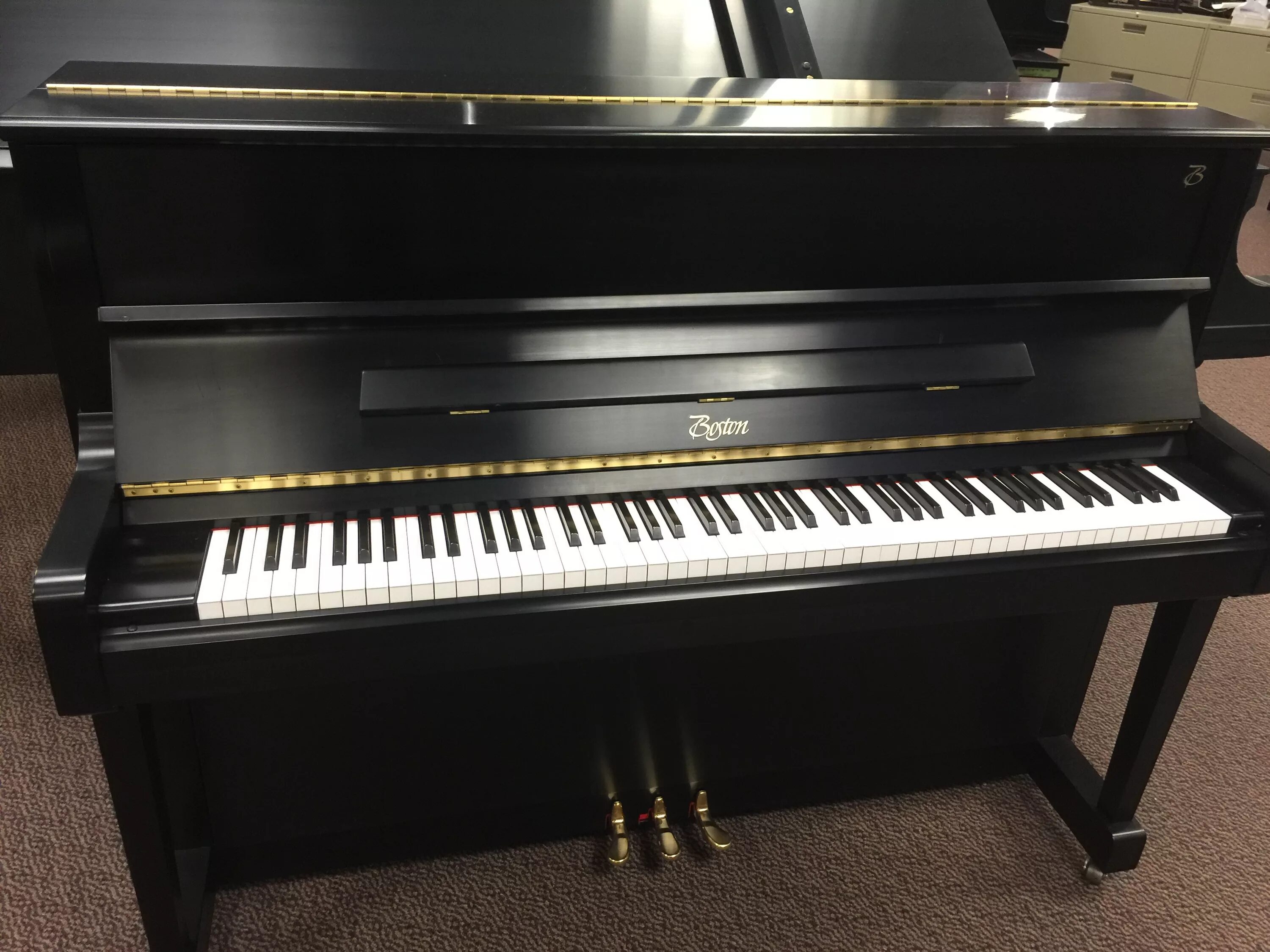 Рояль steinway белый. Фортепиано бостон. Огромное пианино. Grand пианино. Клавиши рояля.