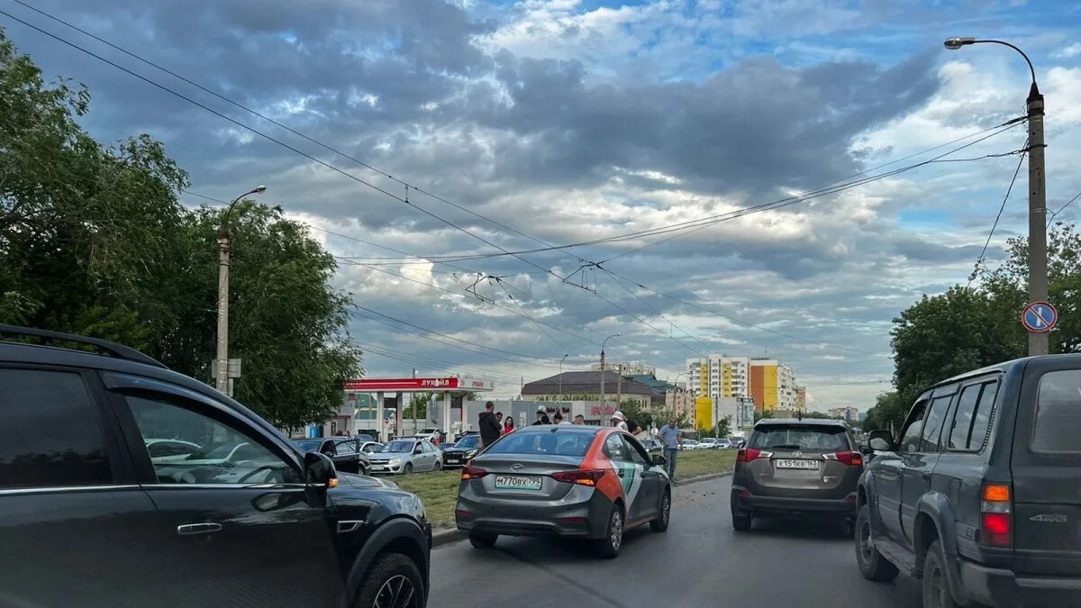 Дтп самара ново садовая. Авария на Ново Вокзальной в Самаре. Авария в Мурманске 2 июня 2022 на пр Ленина.