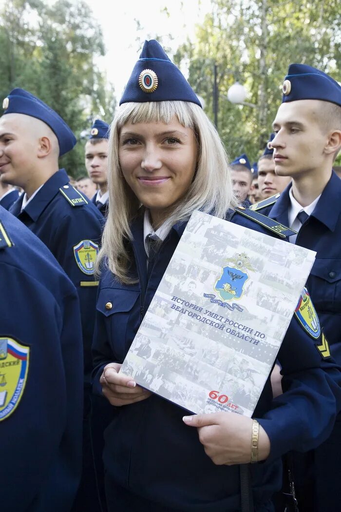 Правоохранительный колледж сайт. Правоохранительная деятельность колледж. Форма правоохранительной деятельности в колледже. Форма в правоохранительном колледже. Форма студентов правоохранительной колледжа.