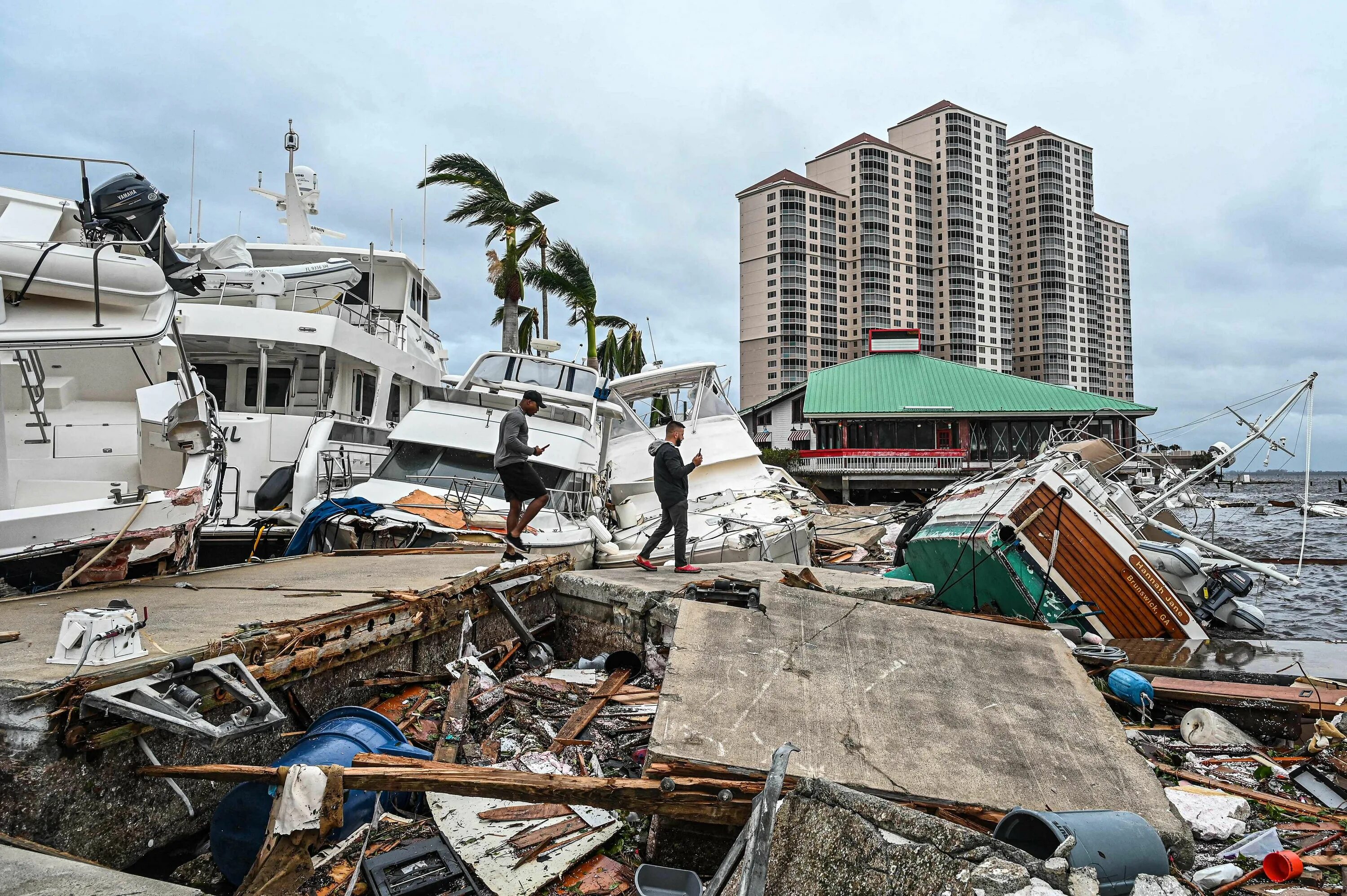 Natural disasters hurricane. Ураган во Флориде 2022. Ураган во Флориде сентябрь 2022. Ураган Иан Флорида 2022.