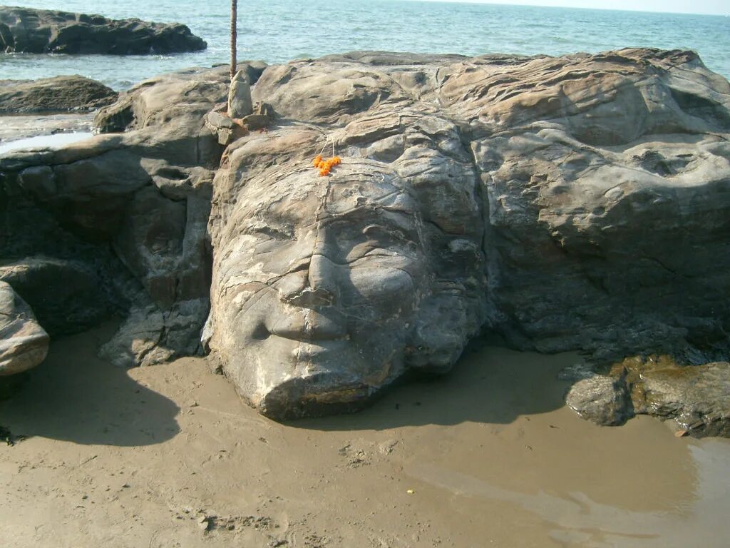 Бог шива третий глаз. Глаз шивы. Вагатор гоа лицо шивы. Лицо шивы. Шива пронзительный взгляд.