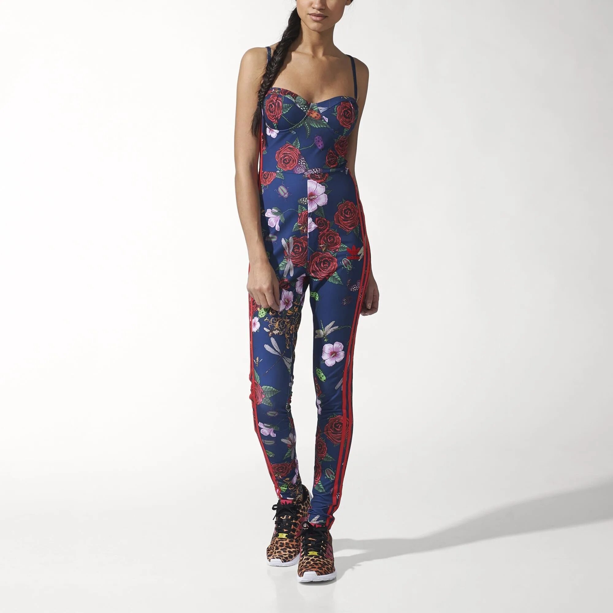 Стильный женский комбинезон коктейльный. Черный вечерний комбинезон. Застежка для женского комбинезона. Комбинезон сейн. Комбинезон под одежду.