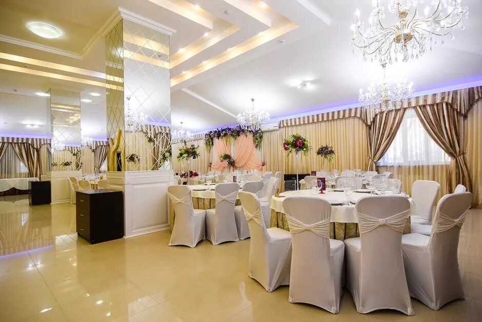 Банкетный зал небеса высокая гора. Банкетный зал небеса казань даурская. Ресторан небеса казань на даурской. Банкетный зал небеса высокая гора. Ресторан небеса казань бондаренко.