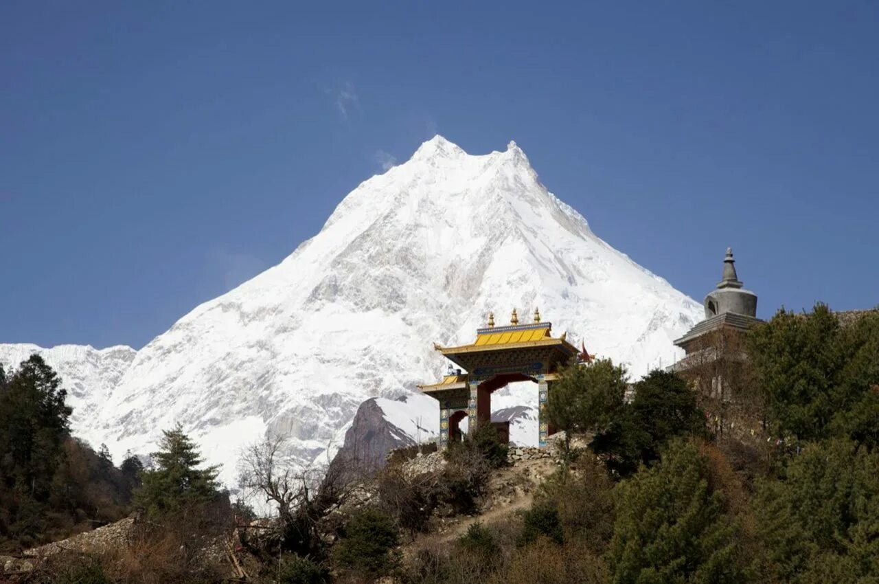 Восьмитысячники гималаев манаслу. Манаслу. Manaslu гора. Манаслу вершина. Манаслу.
