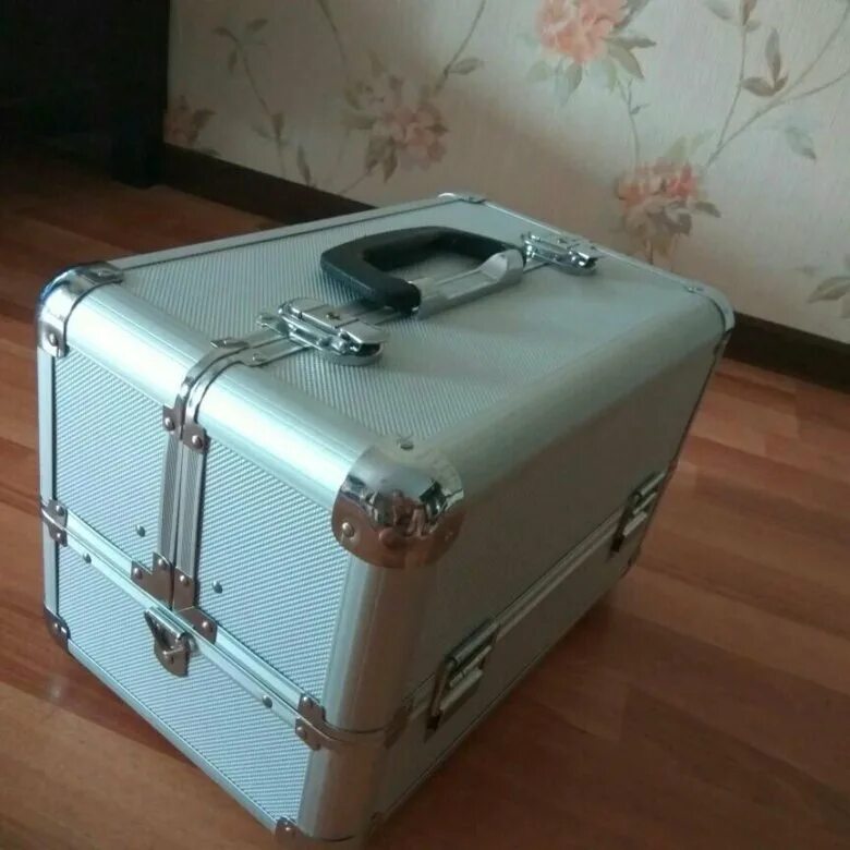 Чемодан бьюти кейс. Бьюти-кейс 416208 joy beauty case. летуаль кейс визажиста. бьюти-кейс american tourister 83a*006 colora iii beauty case. кейс летуа 135 85 85.