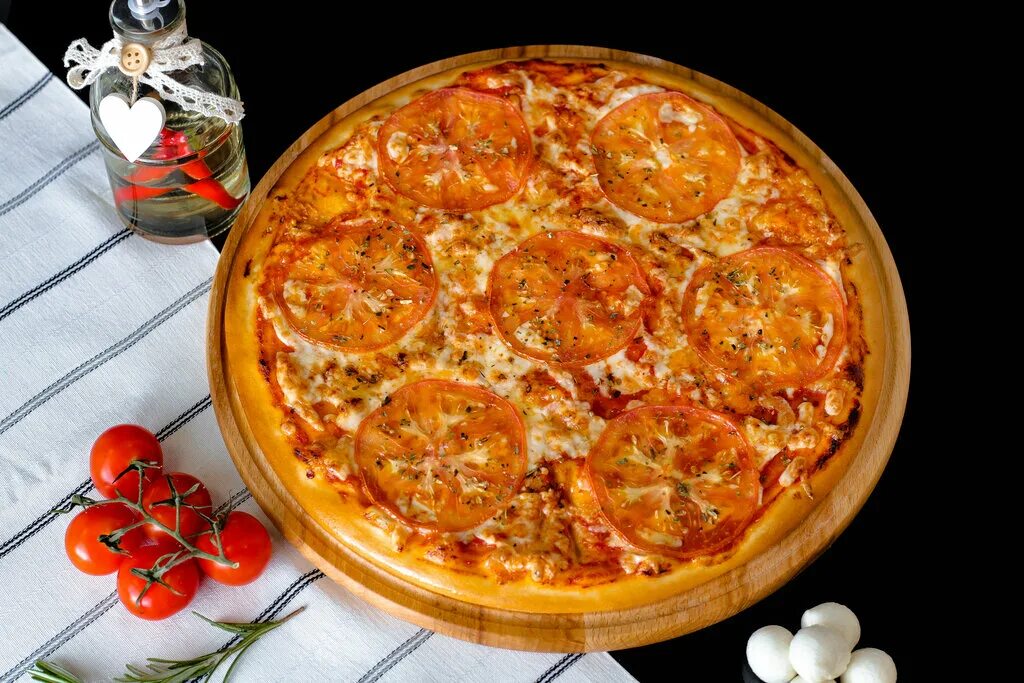 пицца quattro formaggi. пицца на жидком тесте. пицца на рисовой муке. пицца бейглы. пицца на пышном тесте.