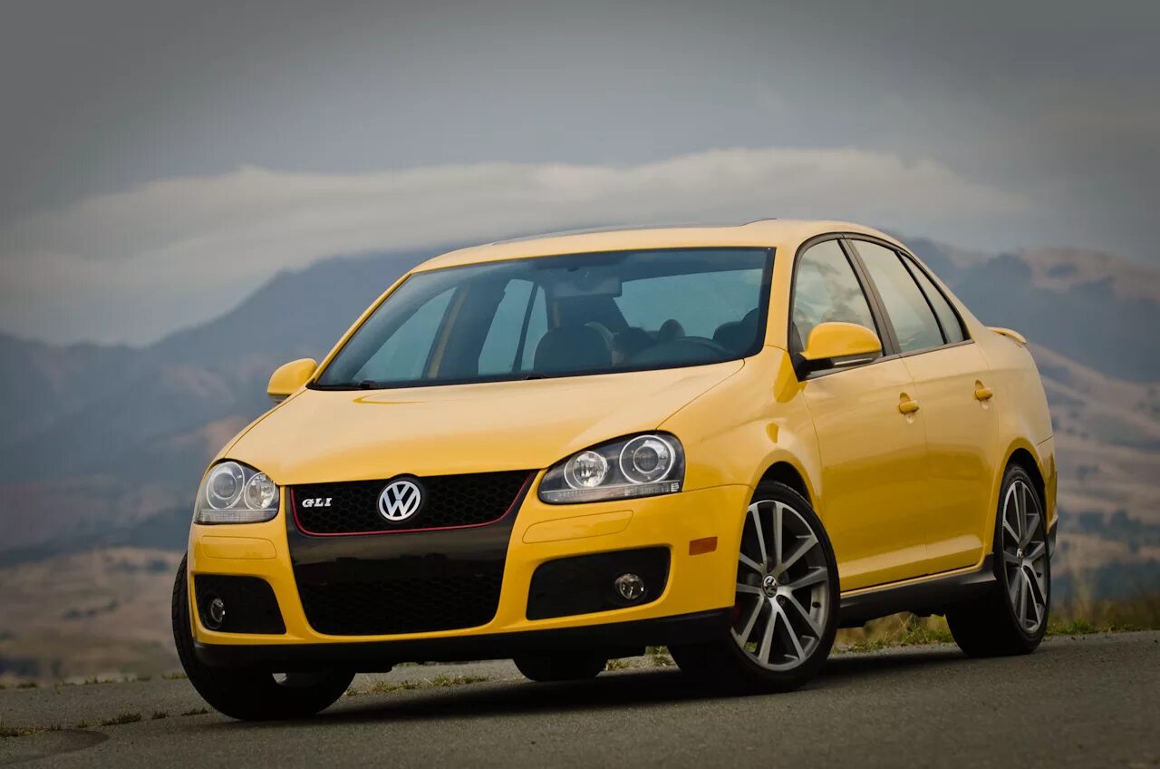 Фольксваген джетта 2014 nardo yellow. Желтая джетта. Фольксваген джетта 89. Фольксваген джетта 5. Джетта желтая 1998.