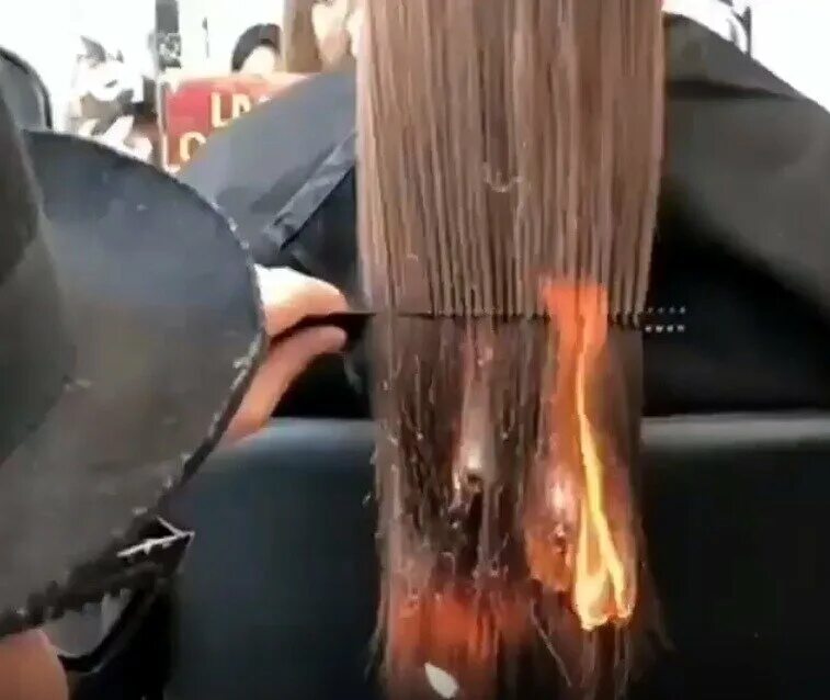 Сгоревшие волосы. Обгоревшие волосы огнем.